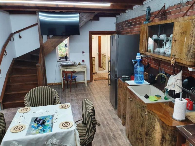 Modern And Old Lodge 소피아 외부 사진